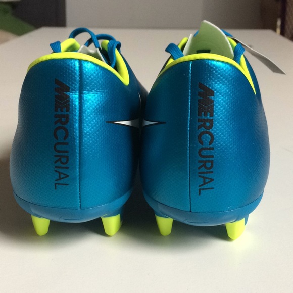 Nike Mercurial Victory V FG Women’s Soccer Cleats - Picture 3 of 8